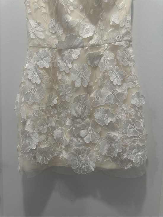 NWOT Dress The Population 3D White Floral One Shoulder Mini Dress Small - Picture 3 of 7